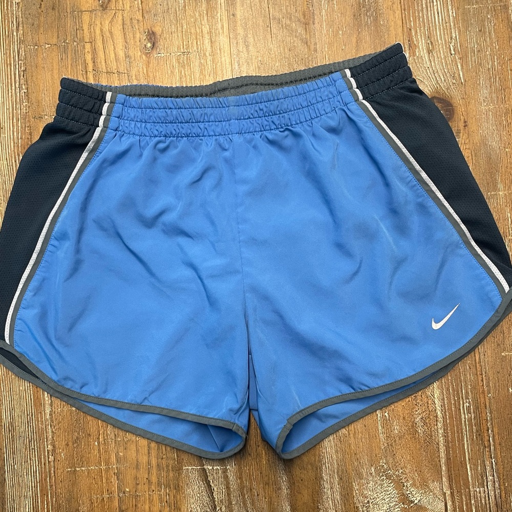 Nike Women's Dri-Fit Running Shorts 100% Polyester w/ Liner. *NWOT* Size S